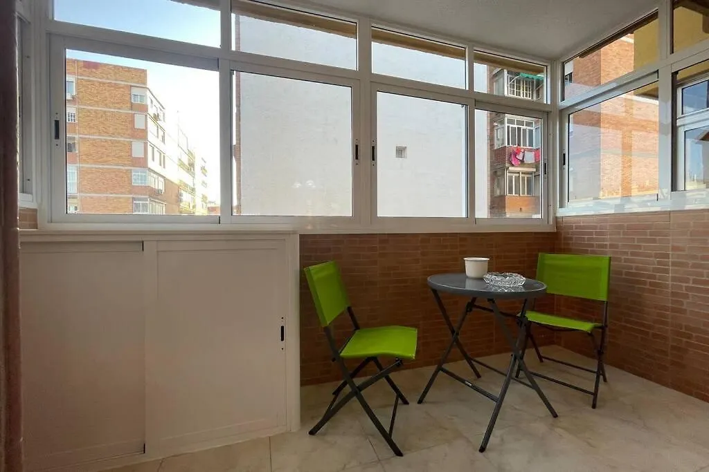 Gran Y Magnifico Apartamento En Malaga 0*,